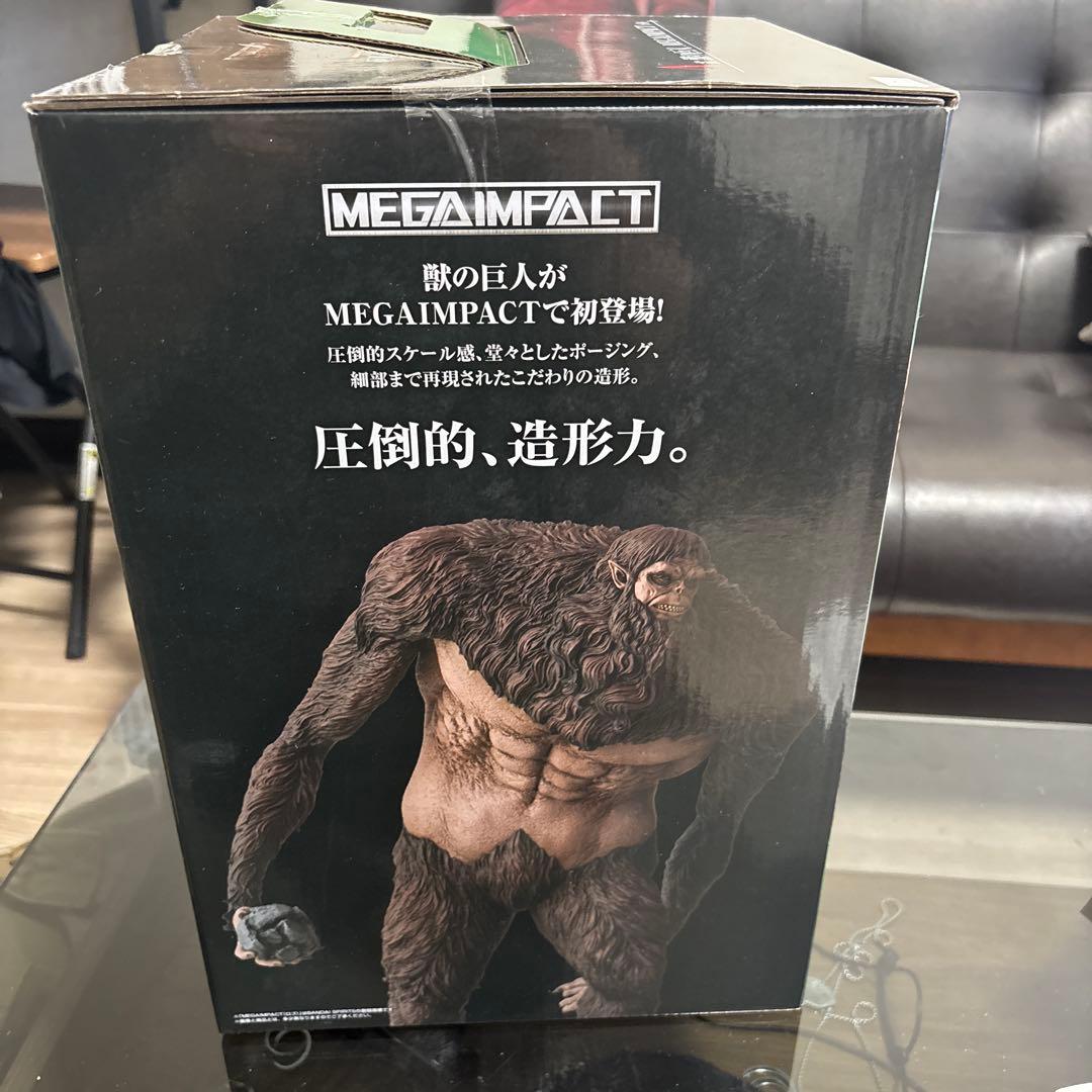 進撃の巨人一番くじ ラストワン　超大型巨人 A賞　獣の巨人 B賞　リヴァイ