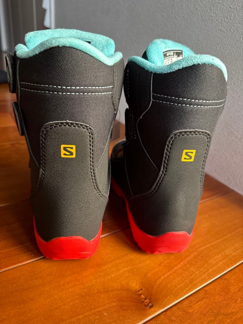 【出品２月末まで】SALOMON WHIPSTAR キッズ　ブーツ　18センチ