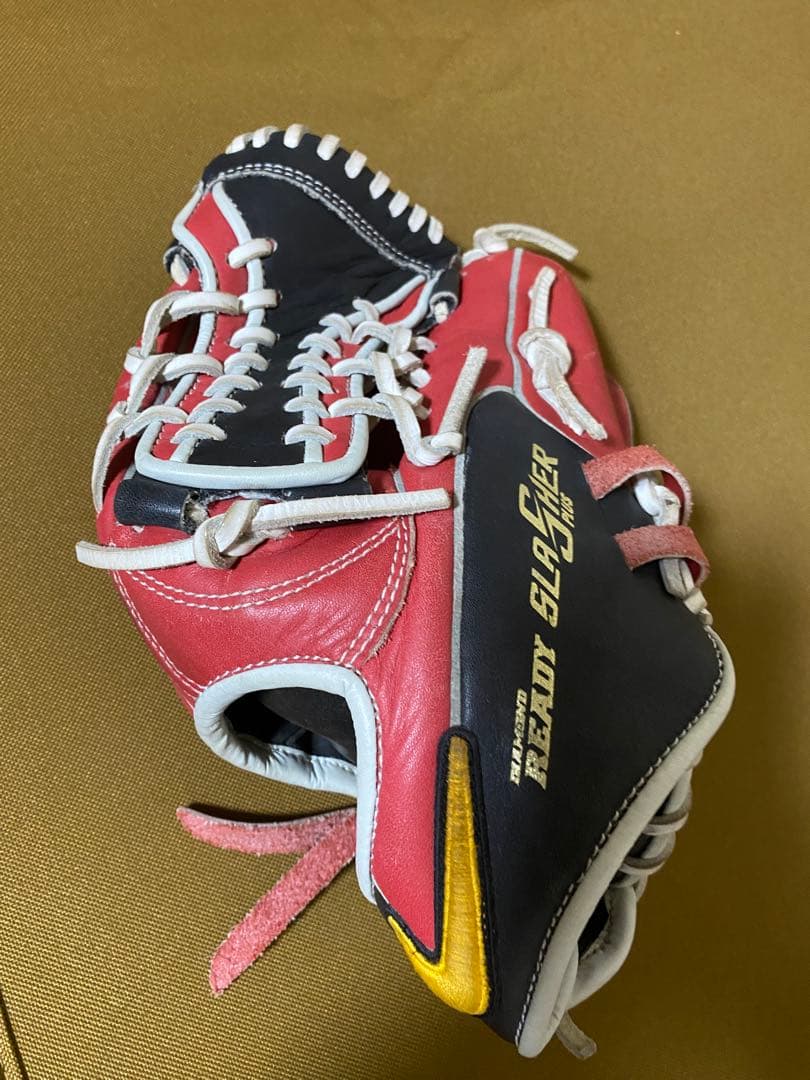 Nike READY SLASHER PLUS 軟式グローブ レッド/ブラック