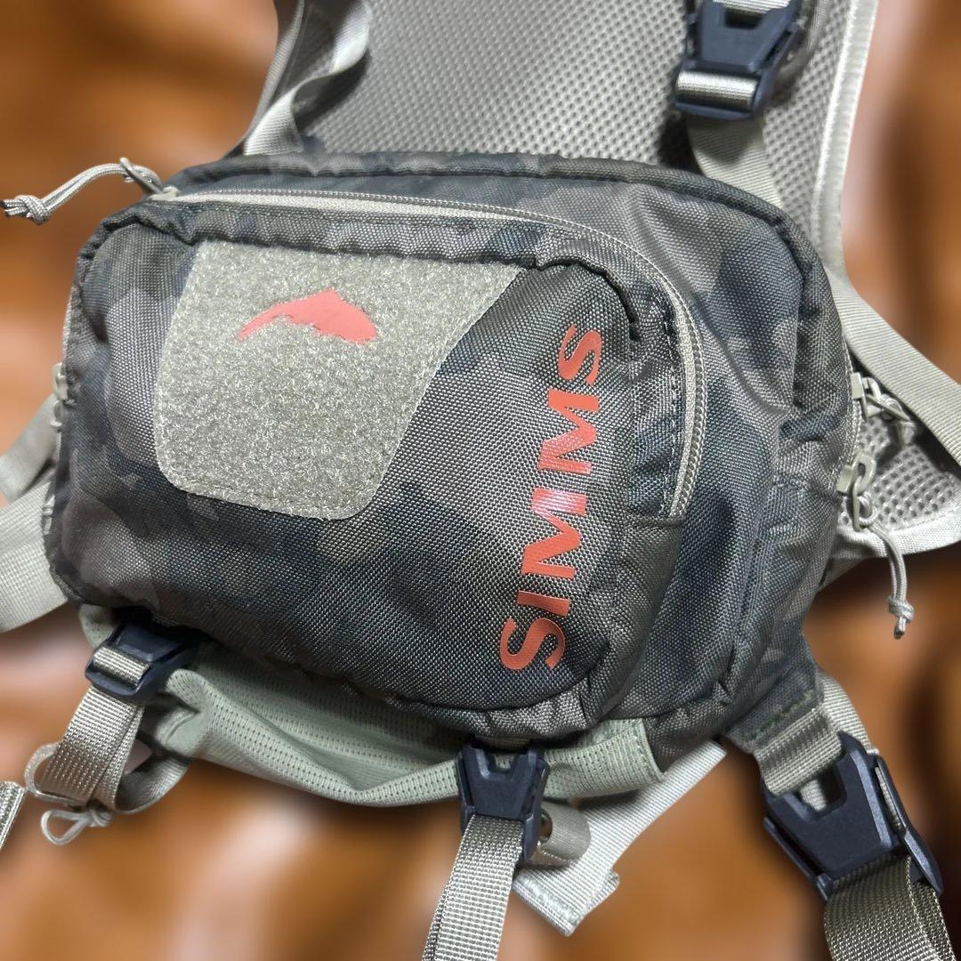 SIMMS カモフラージュ フィッシングベスト