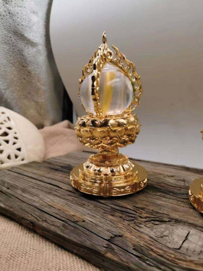 【修縁堂】釈迦如来の宝珠です 銅メッキ 瑠璃を携帯する 法具古美術品