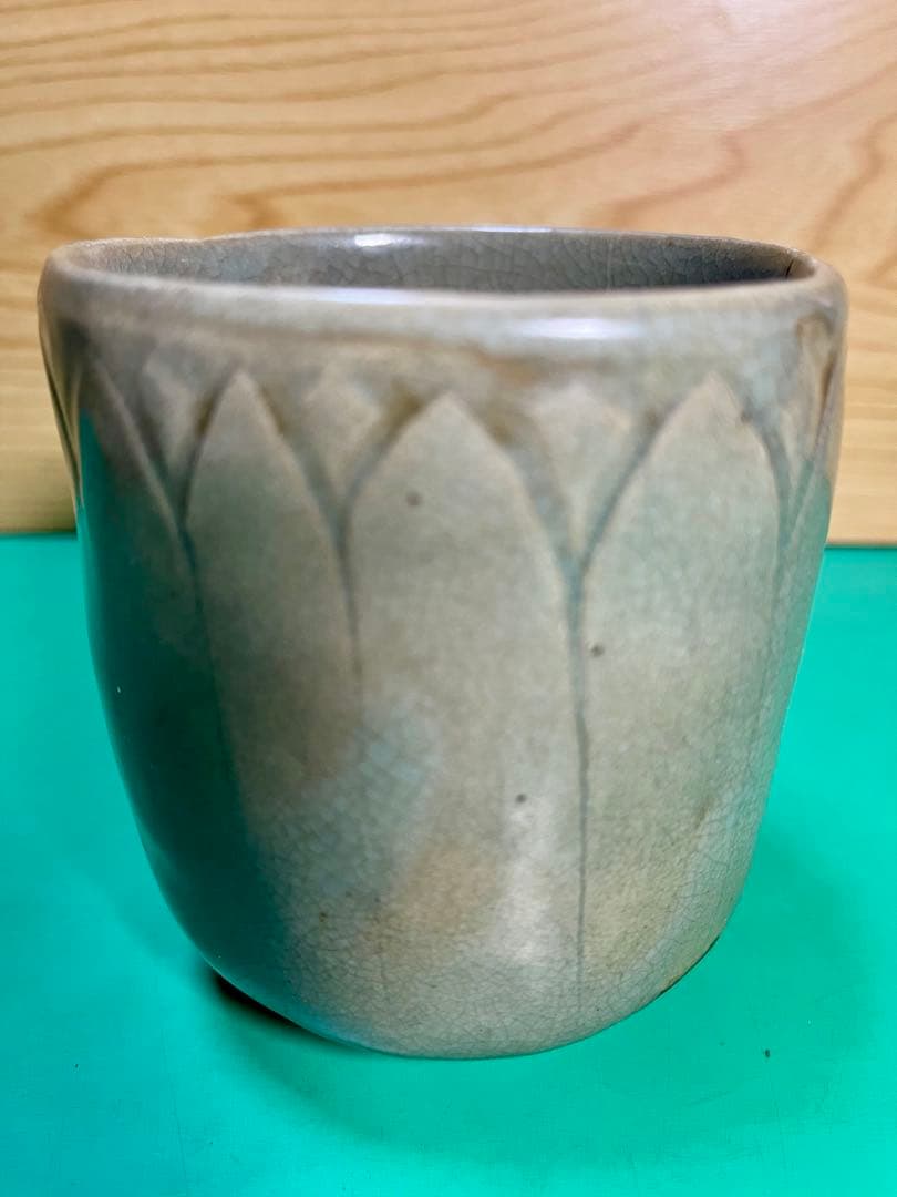 高麗青磁 蓮弁紋筒茶碗１個【茶道具】