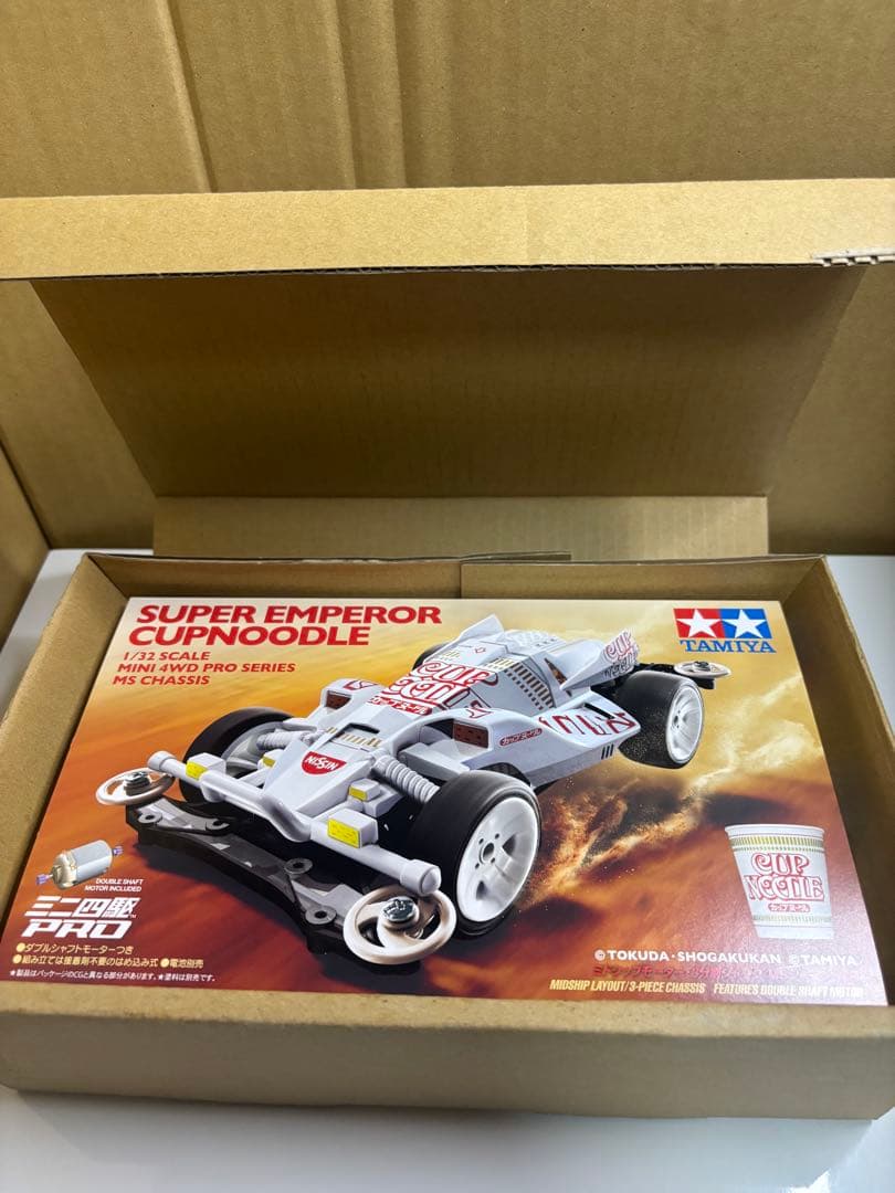 〔早い者勝ち〕ミニ四駆 カップヌードルクエスト スーパーエンペラー