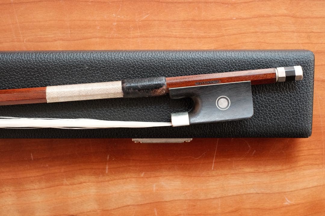 【ハードケース付】チェロ弓 F.Vincent A Lyon（角弓） 81.1g