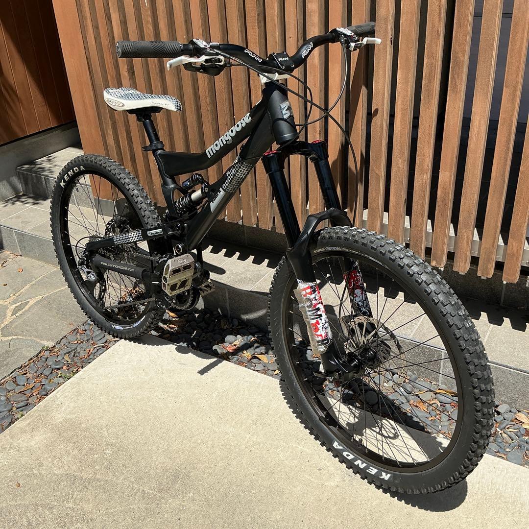 期間限定値下げ中　マングース　pinn’r フルサス