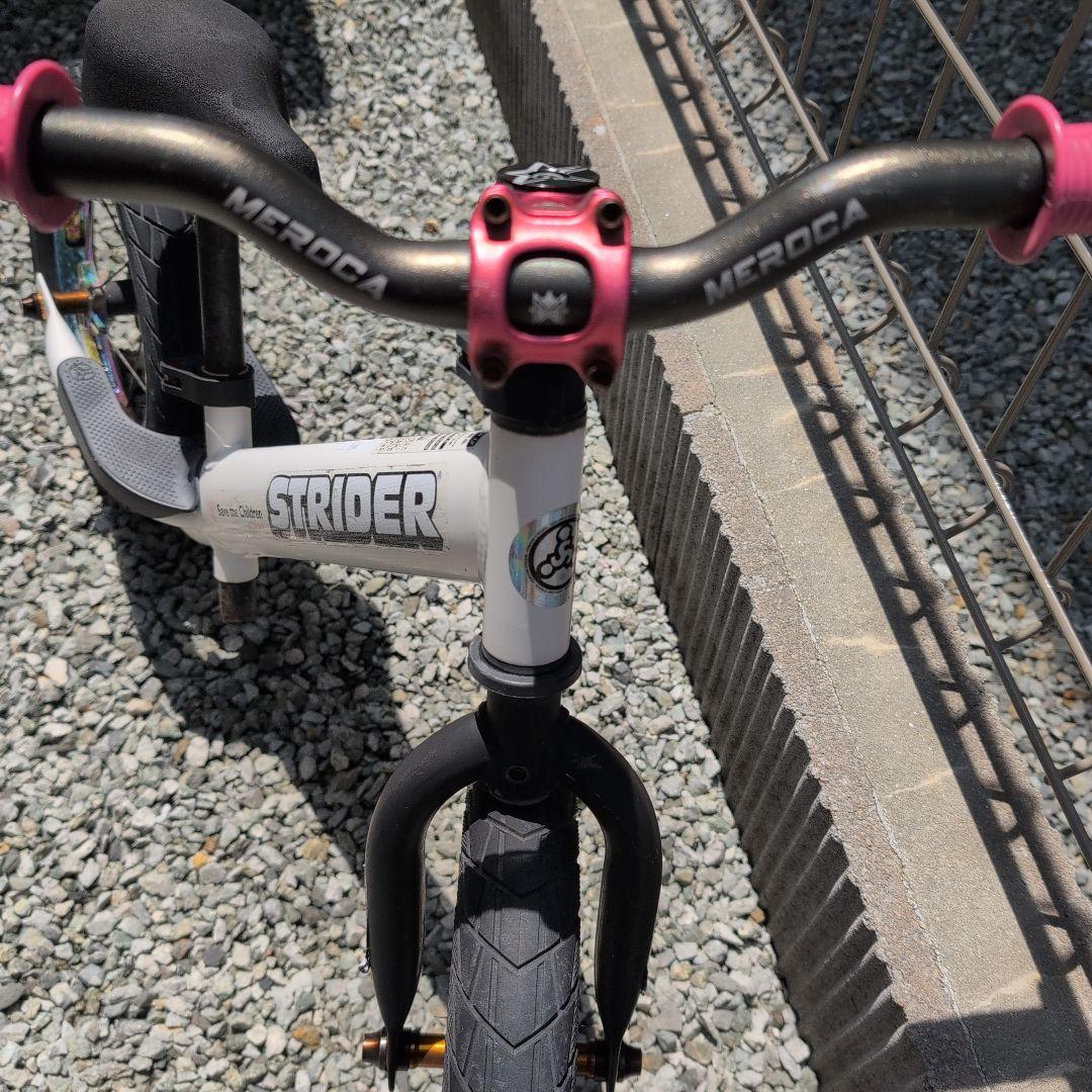 STRIDER ストライダー 12インチ　ホワイト　カスタム　セーブザチルドレン