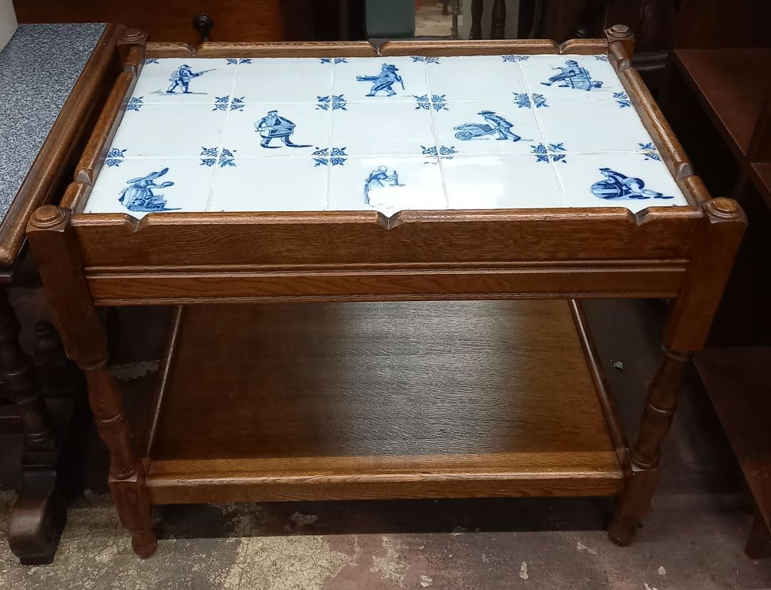 希少　アンティーク　オランダ　デルフト　タイル　サイドテーブル　引き出し付