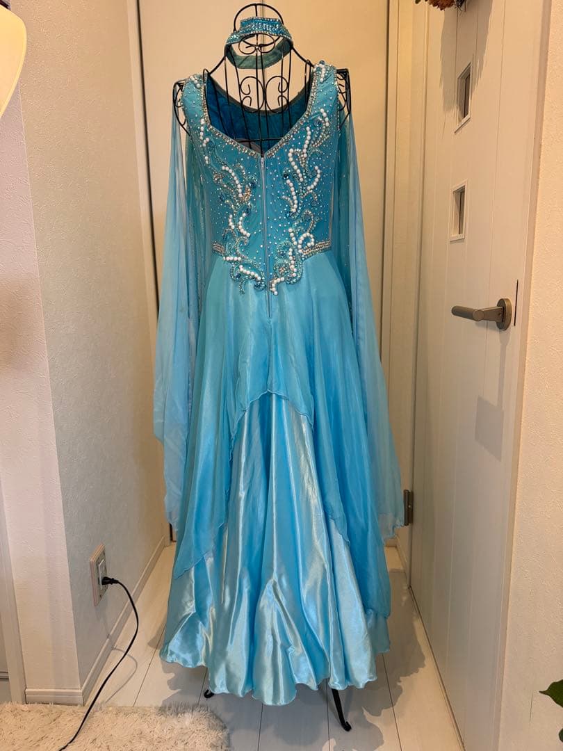 ダンスドレス　水色　(表示サイズＬ)