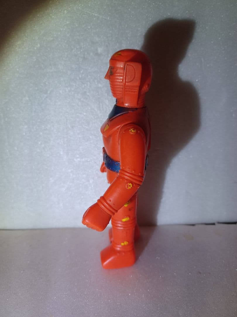 昭和購入物)レッドバロン　ソフビ