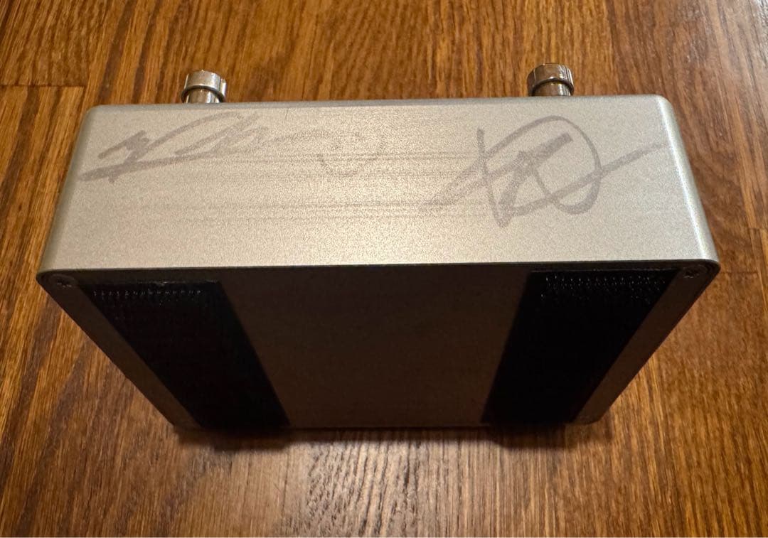 DARKGLASS VINTAGE ULTRA V1ベースエフェクター