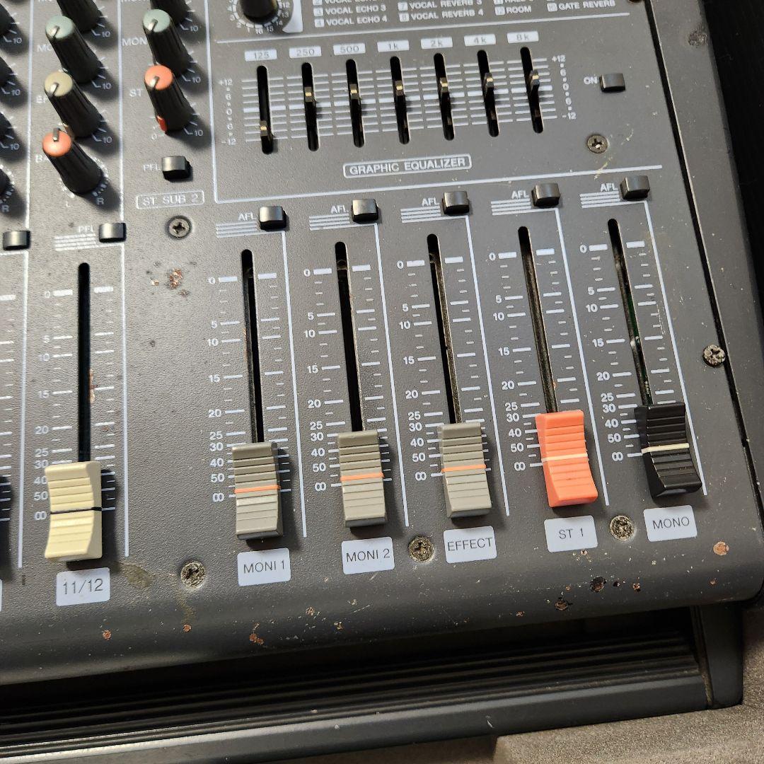 配信機器・PA機器・レコーディング機器 YAMAHA EMX2000 powered mixer