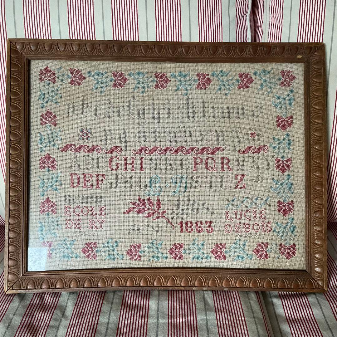 刺繍 フランス アンティーク サンプラー フレーム 1863年 ガラス入り 額装