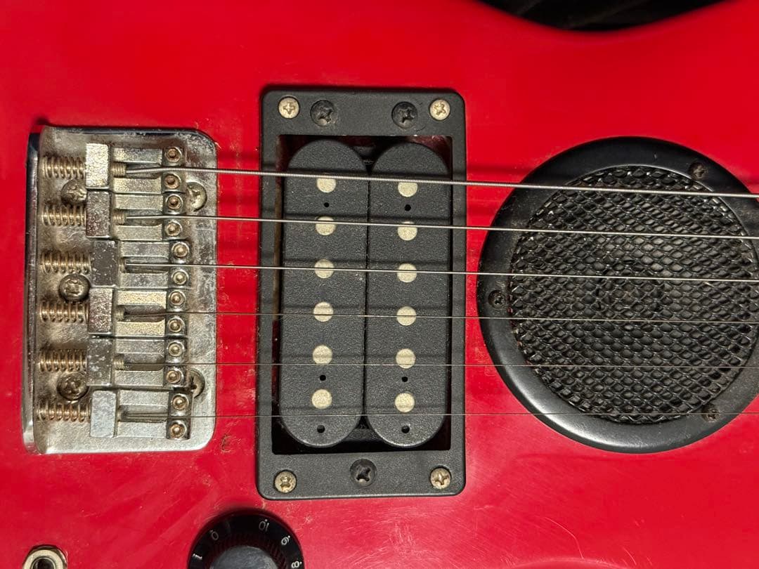 スピーカー内蔵ミニギター MASTER CRAFT