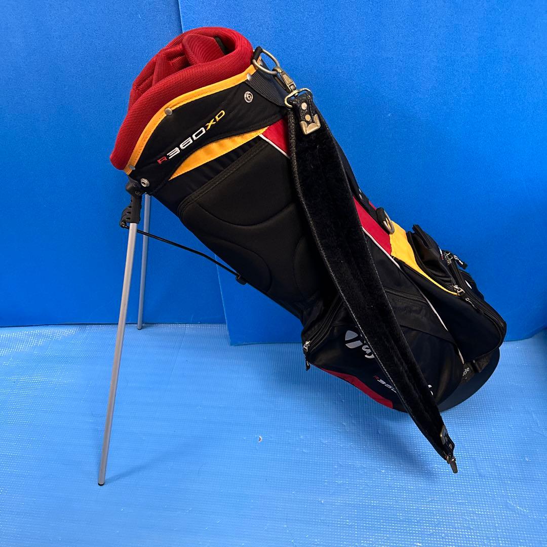 TaylorMadeスタンド式キャディーバッグ
