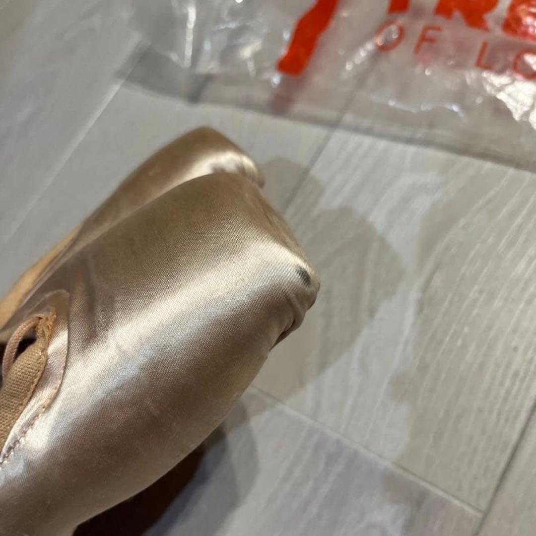 新品フリードトゥシューズ5xx 王冠マーク