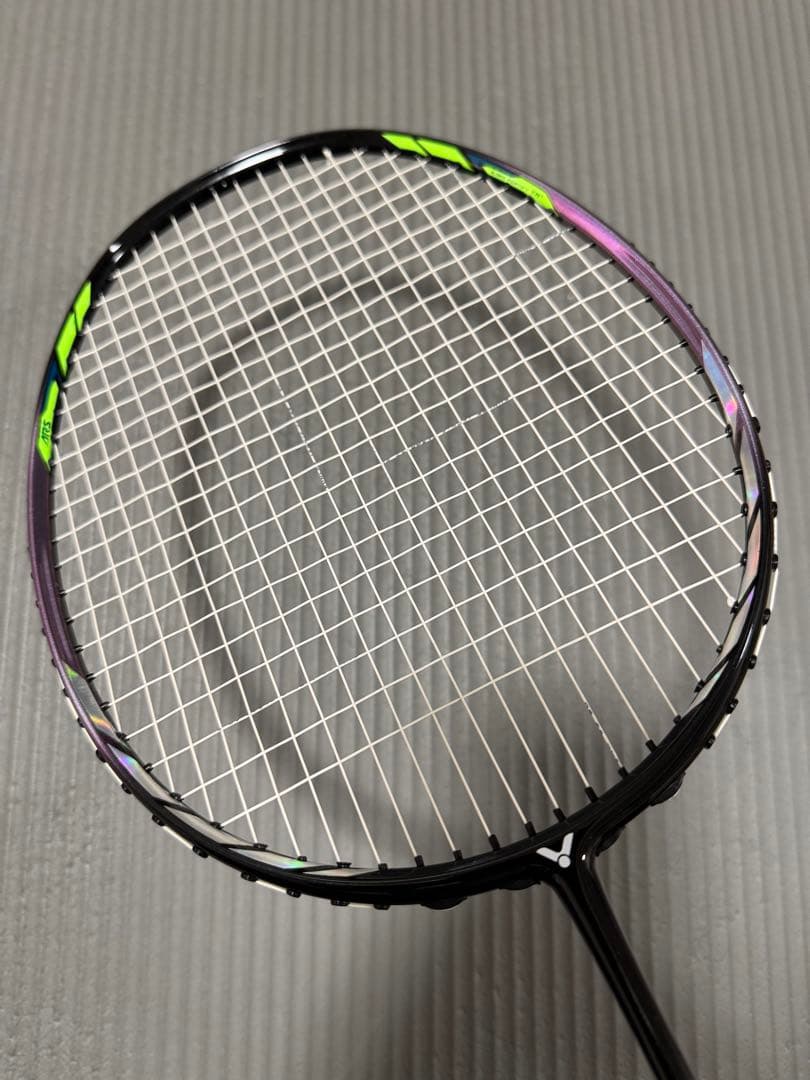 ラケット AURA SPEED 90S