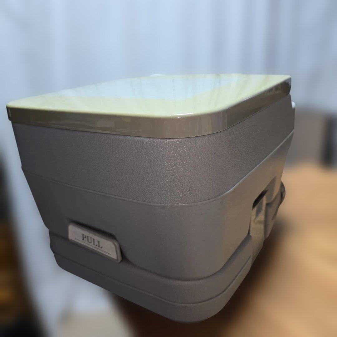 新品 未使用 災害時 車等の水洗ポータブルトイレ