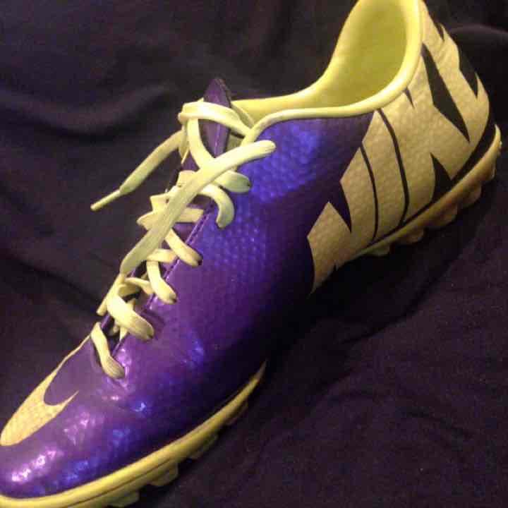 NIKE スパイク マーキュリー