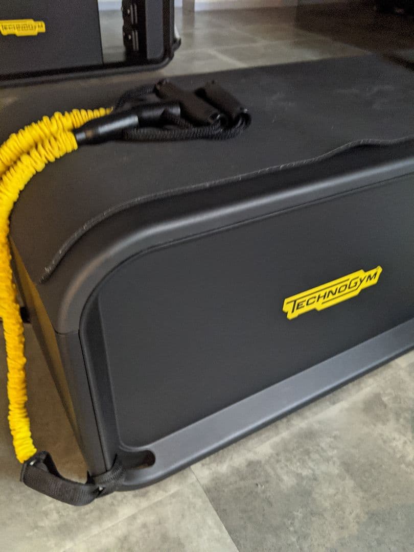 TECHNOGYM BENCH テクノジム　多機能トレーニングベンチ