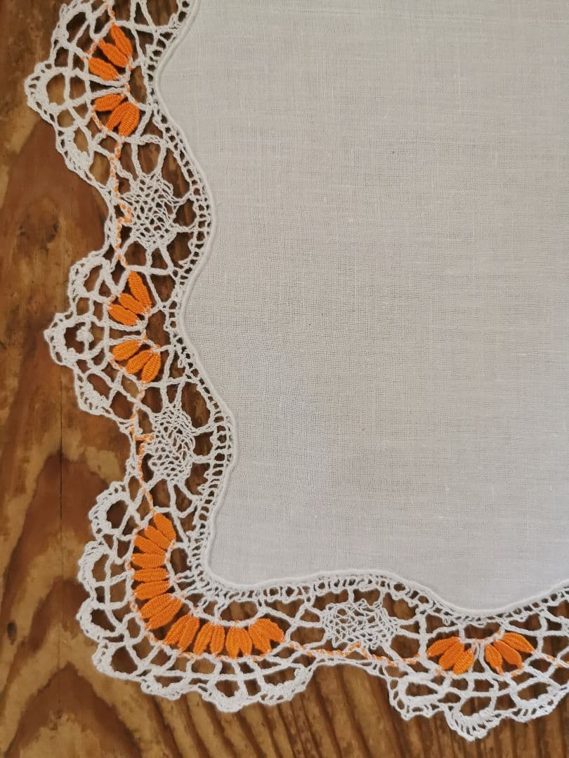 アンティークフランス 透かしレース スカラップフリル装飾 リネンクロス ドイリー