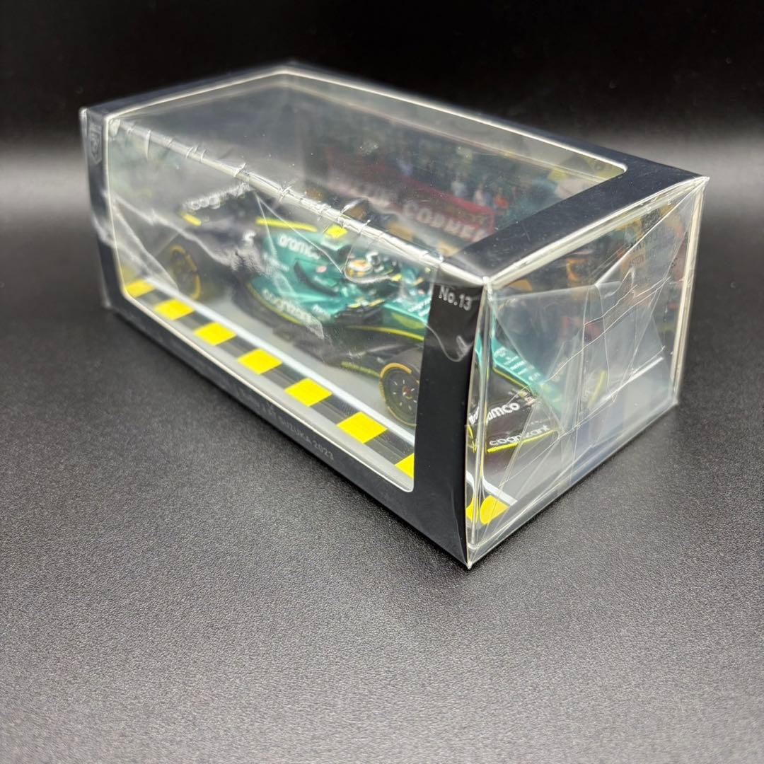 スパーク 1/43 Sベッテル BUZZIN’CORNERモデル鈴鹿 AMR22