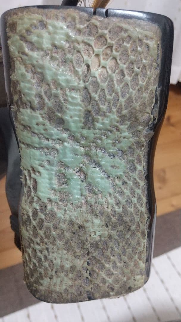 ニ胡　民族古楽器 ソフトケースと音程表示装置、替えの弓、内弦、外弦付き