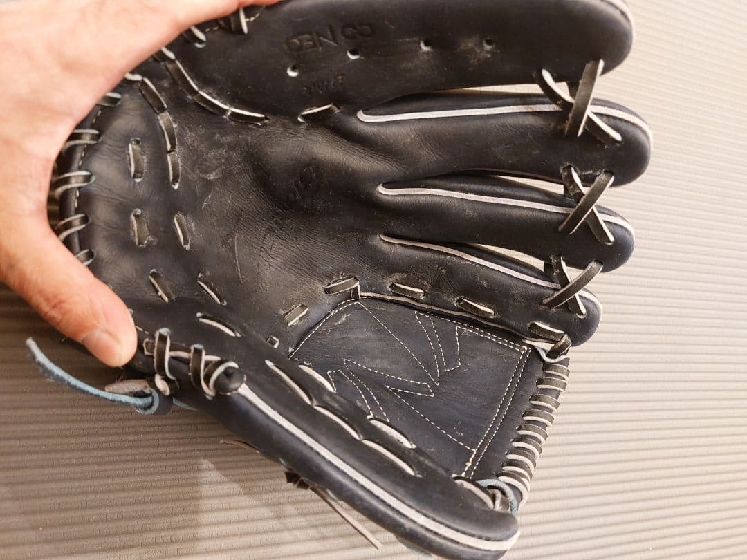 Mizuno Global Elite 硬式グローブ 黒/青 左利き