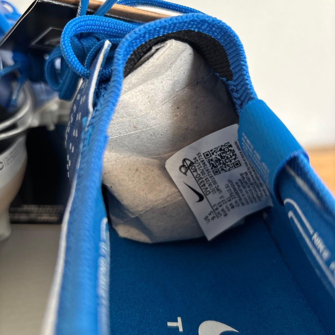 27.5　ナイキ　サッカー　スパイク　DV4330　ティエンポ レジェンド 10