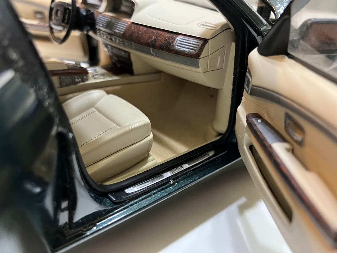 【非売品】 7シリーズ　1／18ダイキャストミニカー