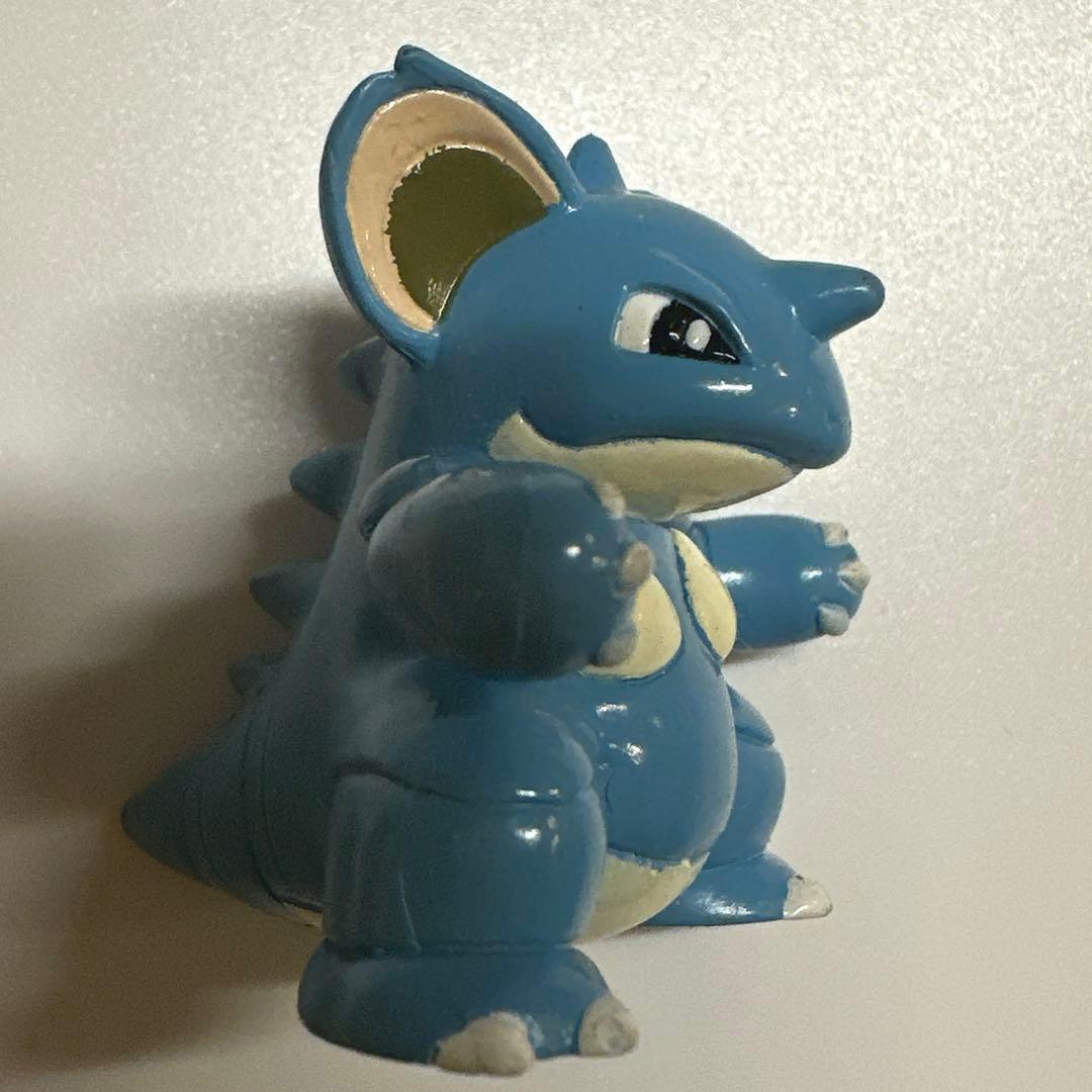 希少！【初期】 モンコレ　ニドラン♀ ニドリーノ　ニドクイーン