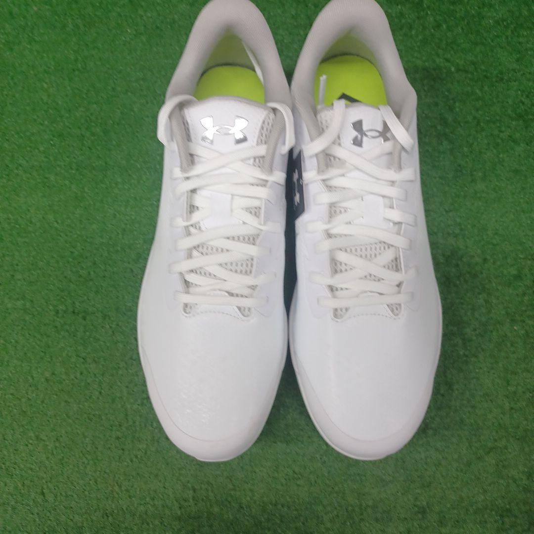 Under Armour ホワイト スパイク　28cm