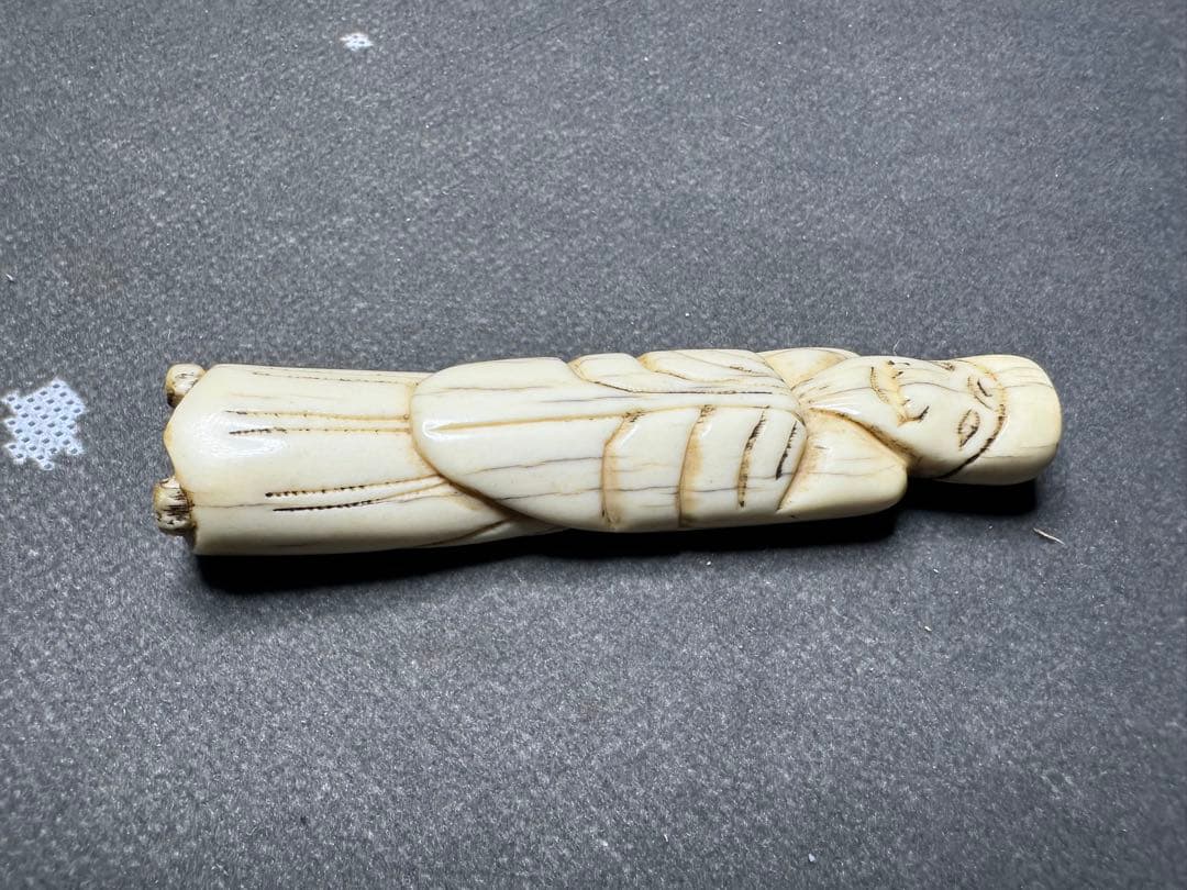 根付　天然素材　アンティーク　和彫　置物　骨董　飾り物　古美術品　 置物