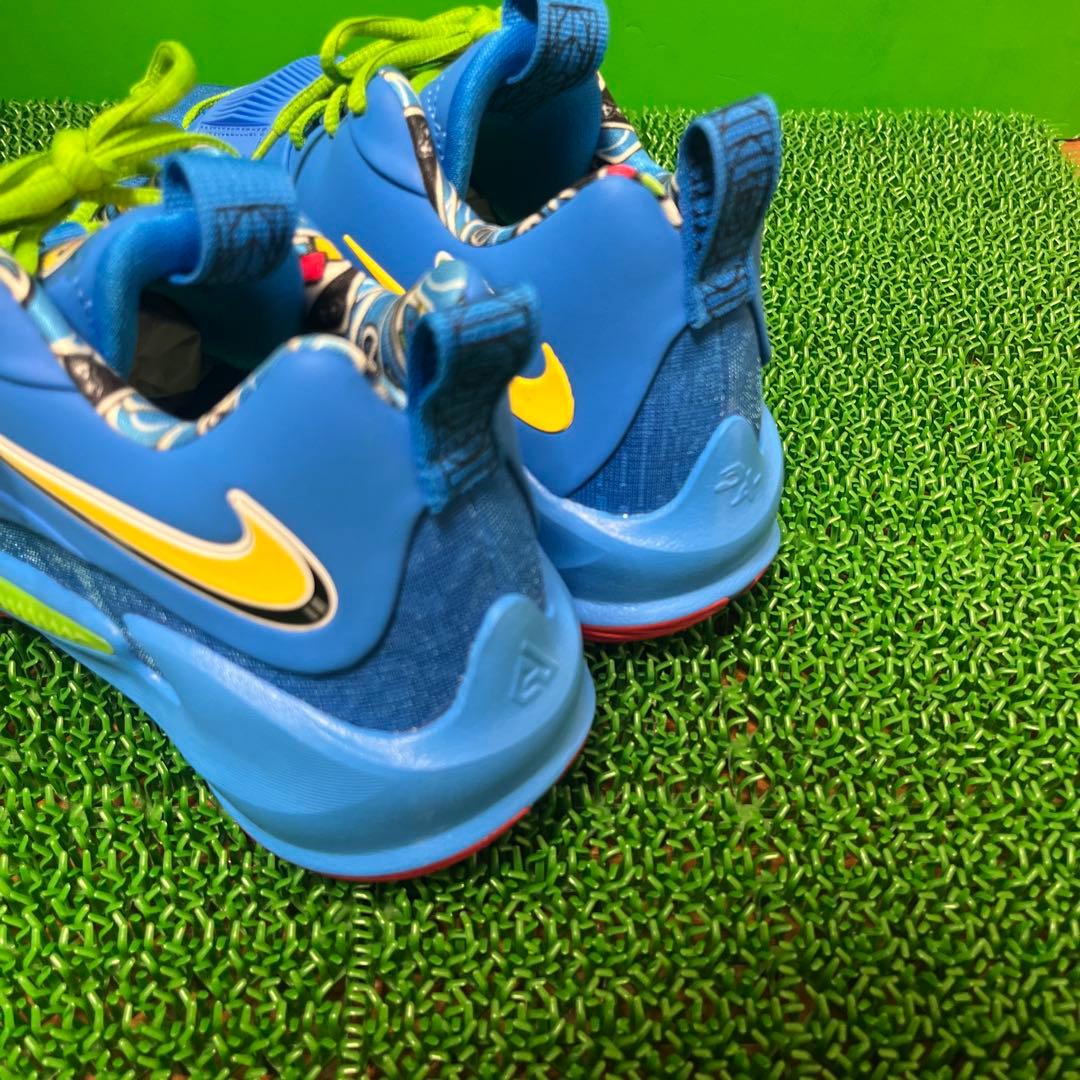 ナイキ バスケットシューズ × UNO Zoom Freak3 “UNO 1”