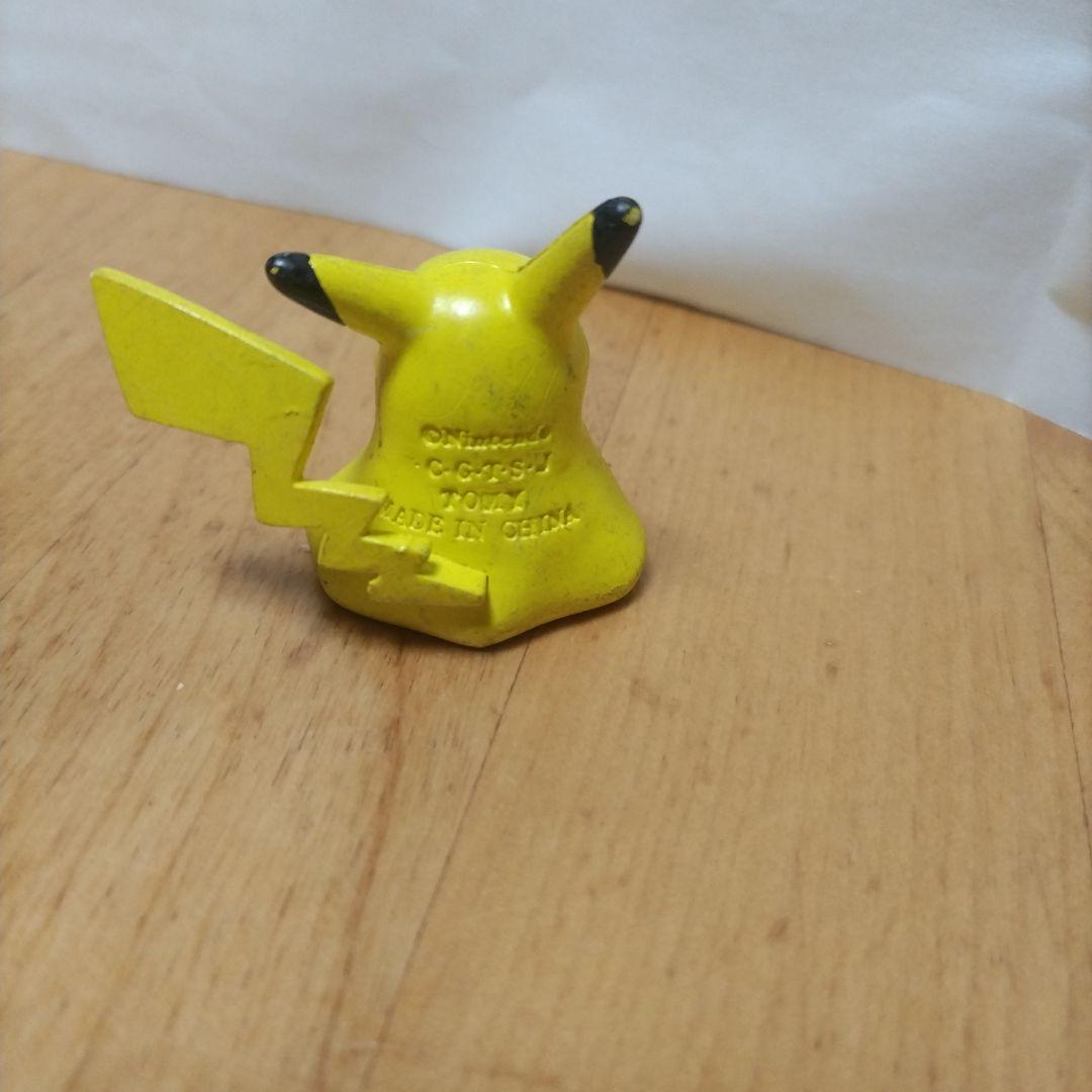 ピカチュウ メタモンフィギュア