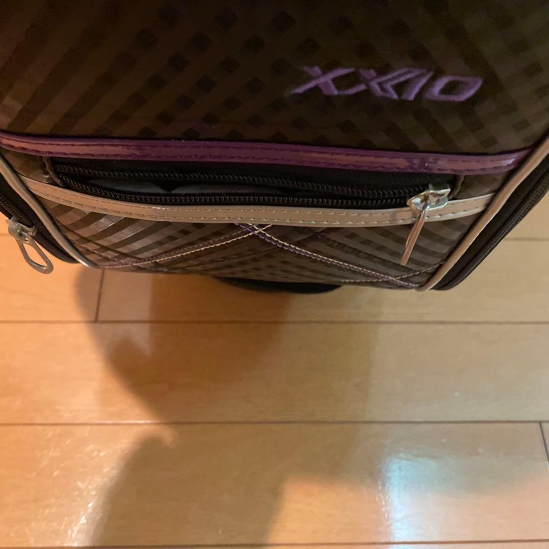 XXIO ブラック レディースキャディバッグ カーボン調