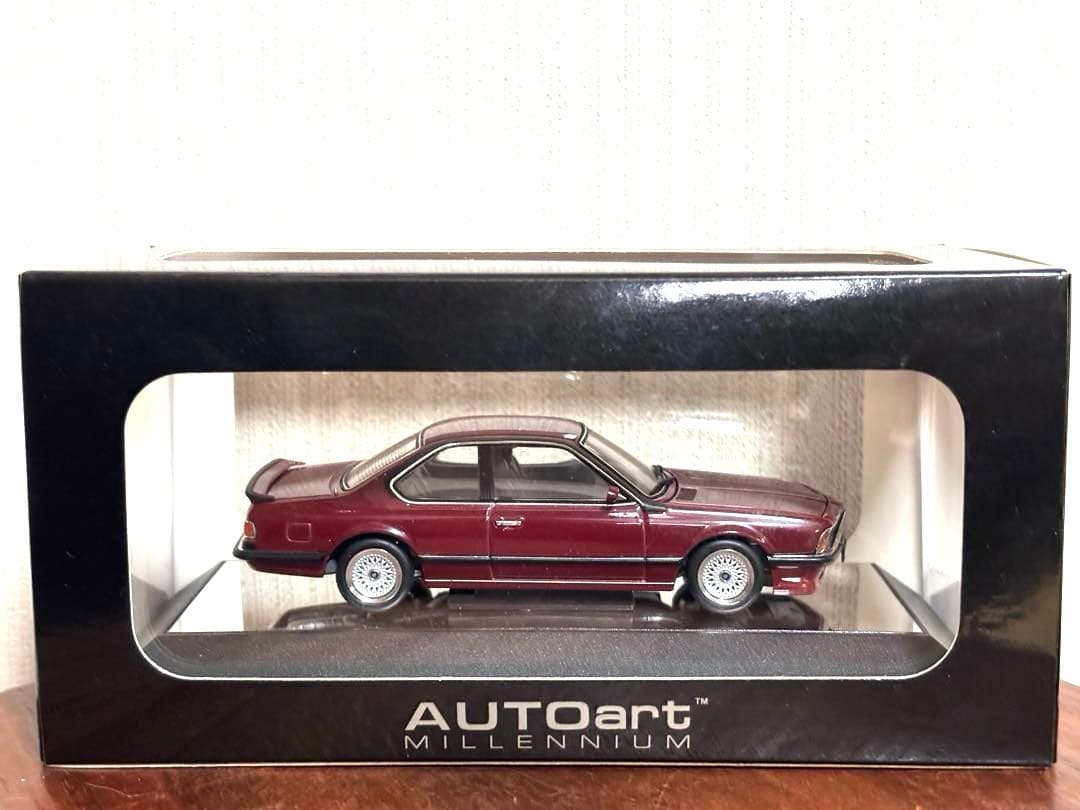  M 635 CSi ミニカー 1/43 バーガンディ