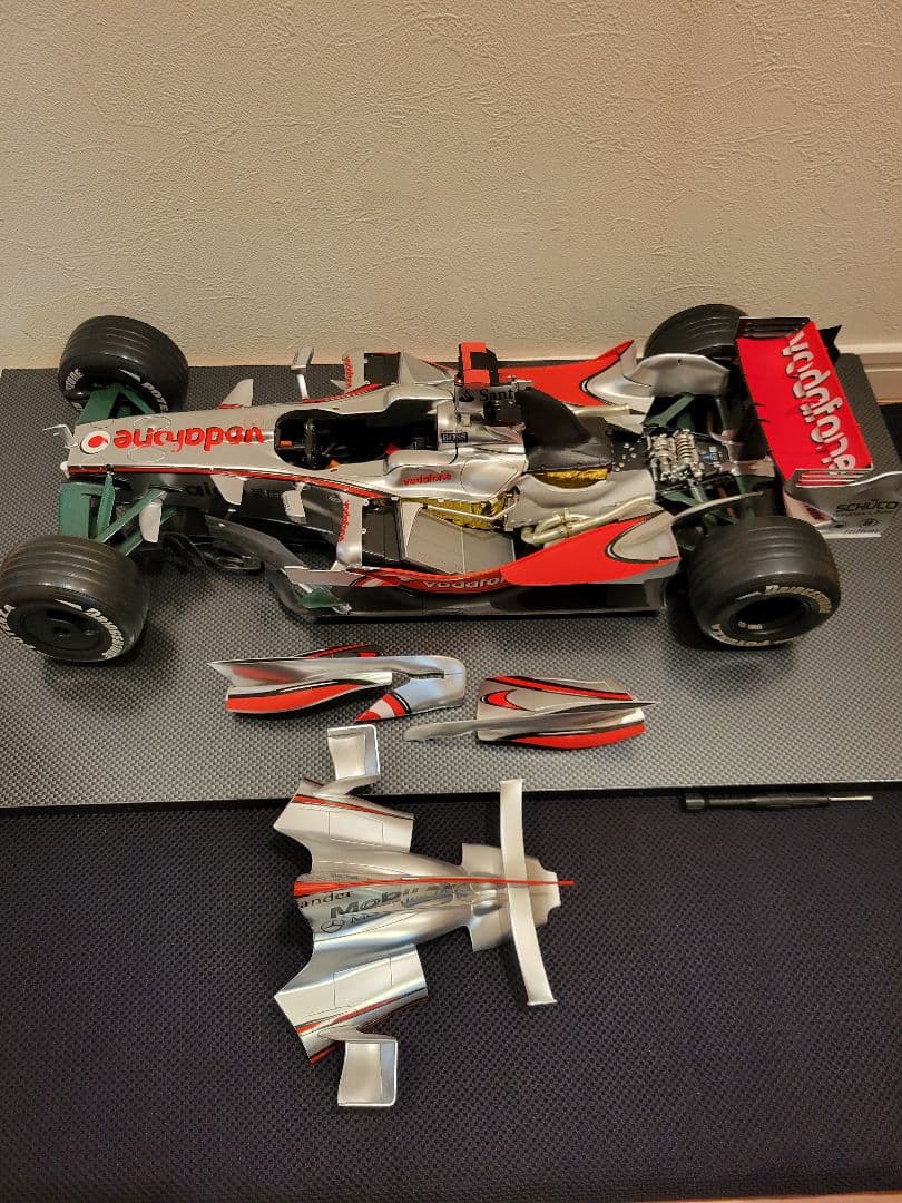 ディアゴスティーニ完成品　1/8 マクラーレンMP4-23　ハミルトン