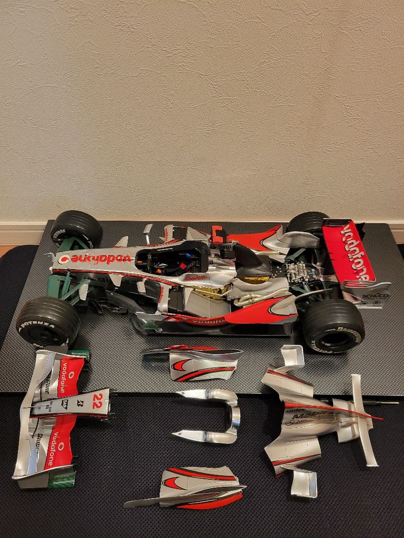 ディアゴスティーニ完成品　1/8 マクラーレンMP4-23　ハミルトン