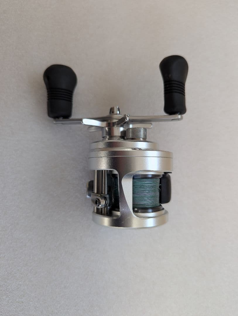 シマノ オシア カルカッタ 200HG 右ハンドル ベイトリール SHIMANO