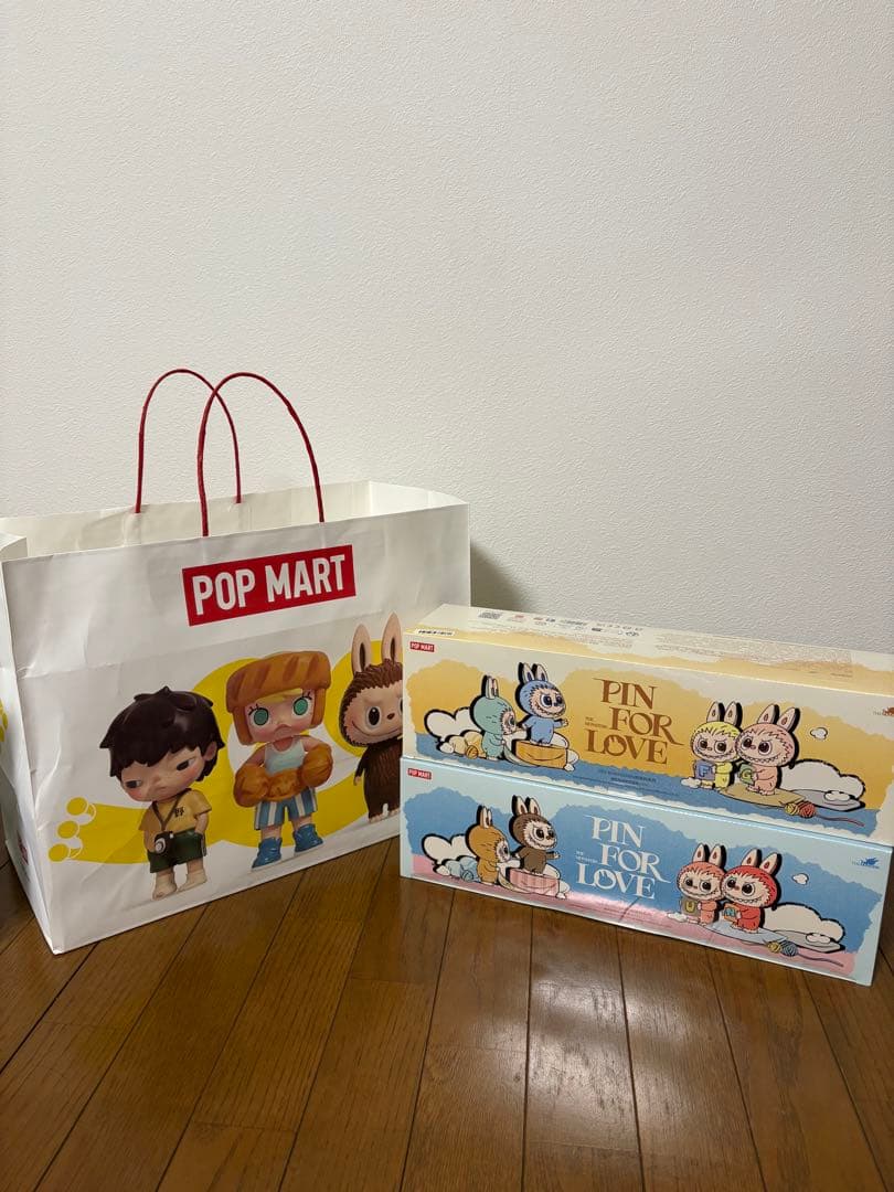 未開封POP MART PIN FOR LOVE ラブブイニシャル2個セット
