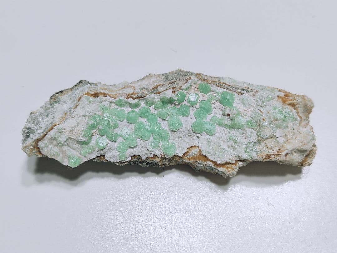 希少！　パワーストーン　天然石　グリーンガーネット　40g　No.765