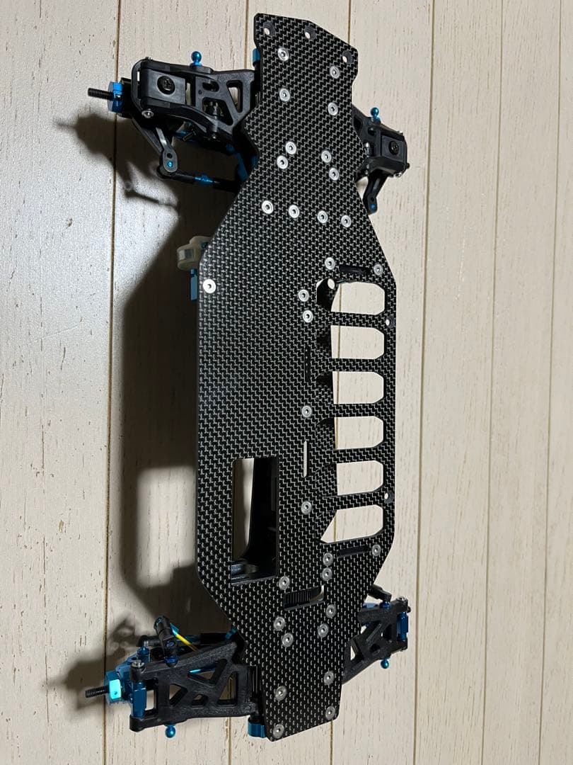 タミヤ1/10 TBエボ3組立途中(キットではありません)