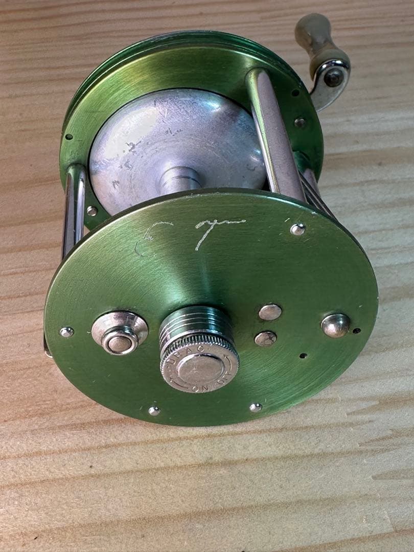 希少左巻きBRONSON Green Hornet 2200