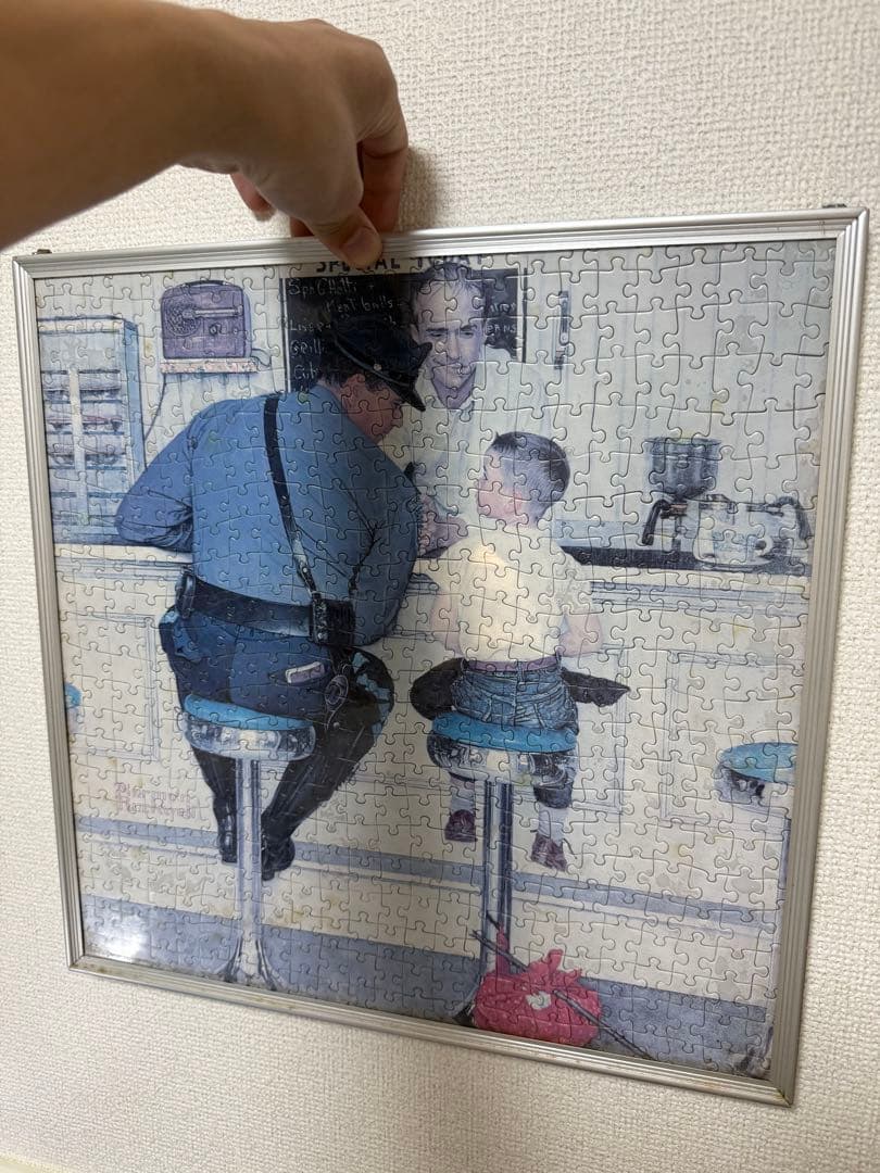 警官と子供のジグソーパズル 完成品