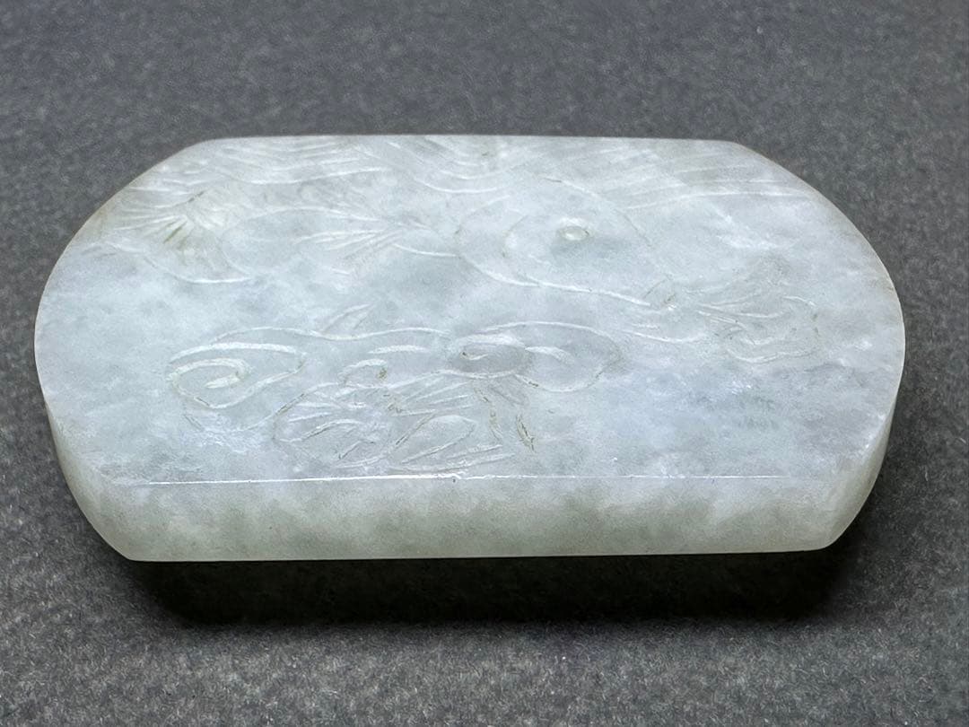 本翡翠　根付　中国美術　アンティーク　骨董　飾り物　古美術品　 置物　細密細工