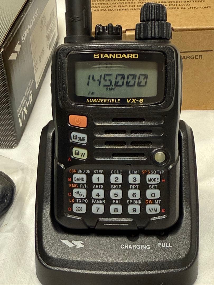 美品 八重洲無線 VX-6 standard 急速充電器付き ヤエス YAESU