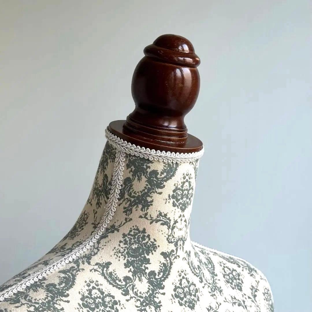 【美品】女性全身マネキン（衣服ディスプレイ/インテリア/ハンドメイド/洋裁にも）