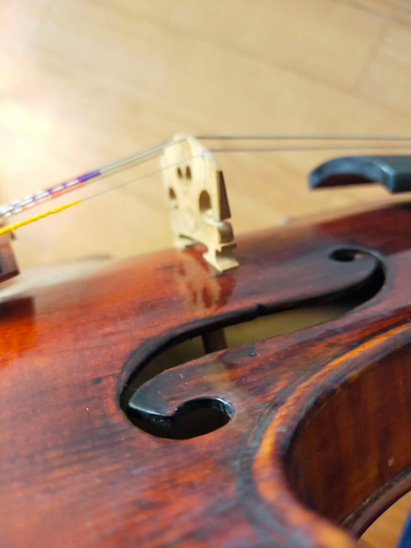 オールドヴァイオリン（an old violin）