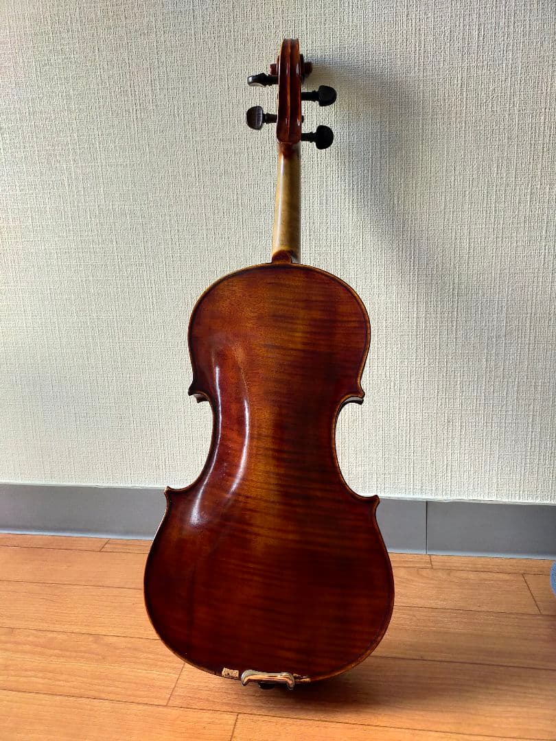 オールドヴァイオリン（an old violin）