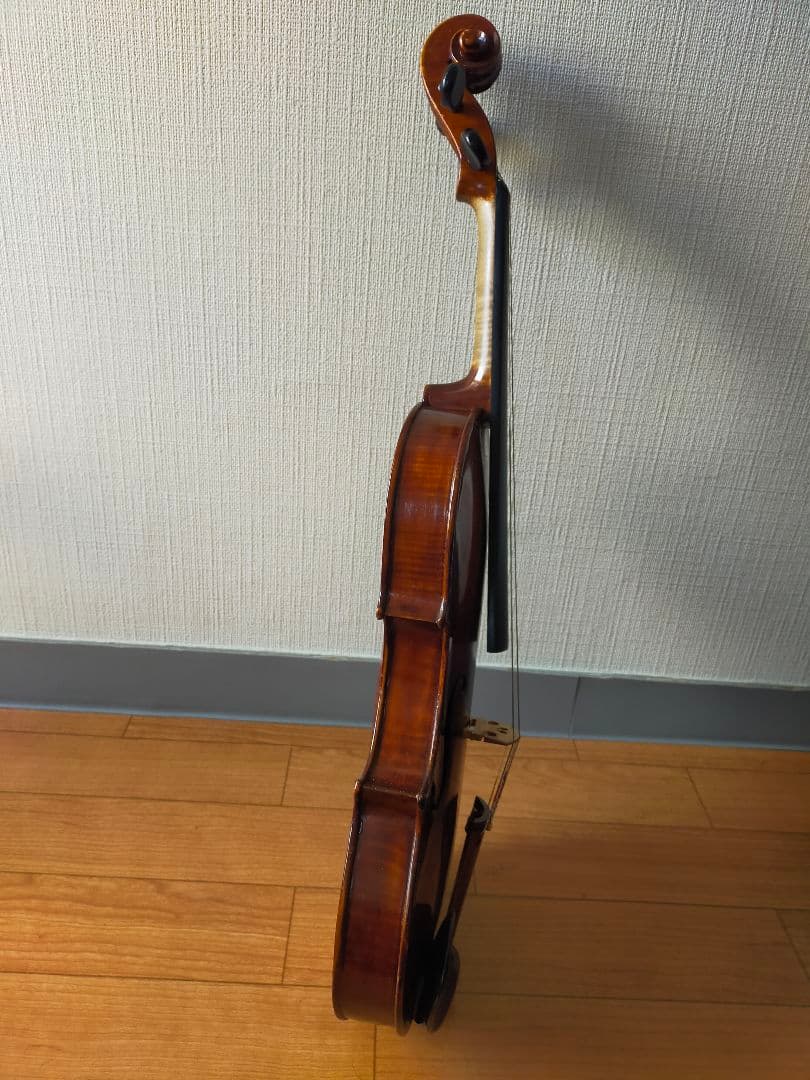 オールドヴァイオリン（an old violin）